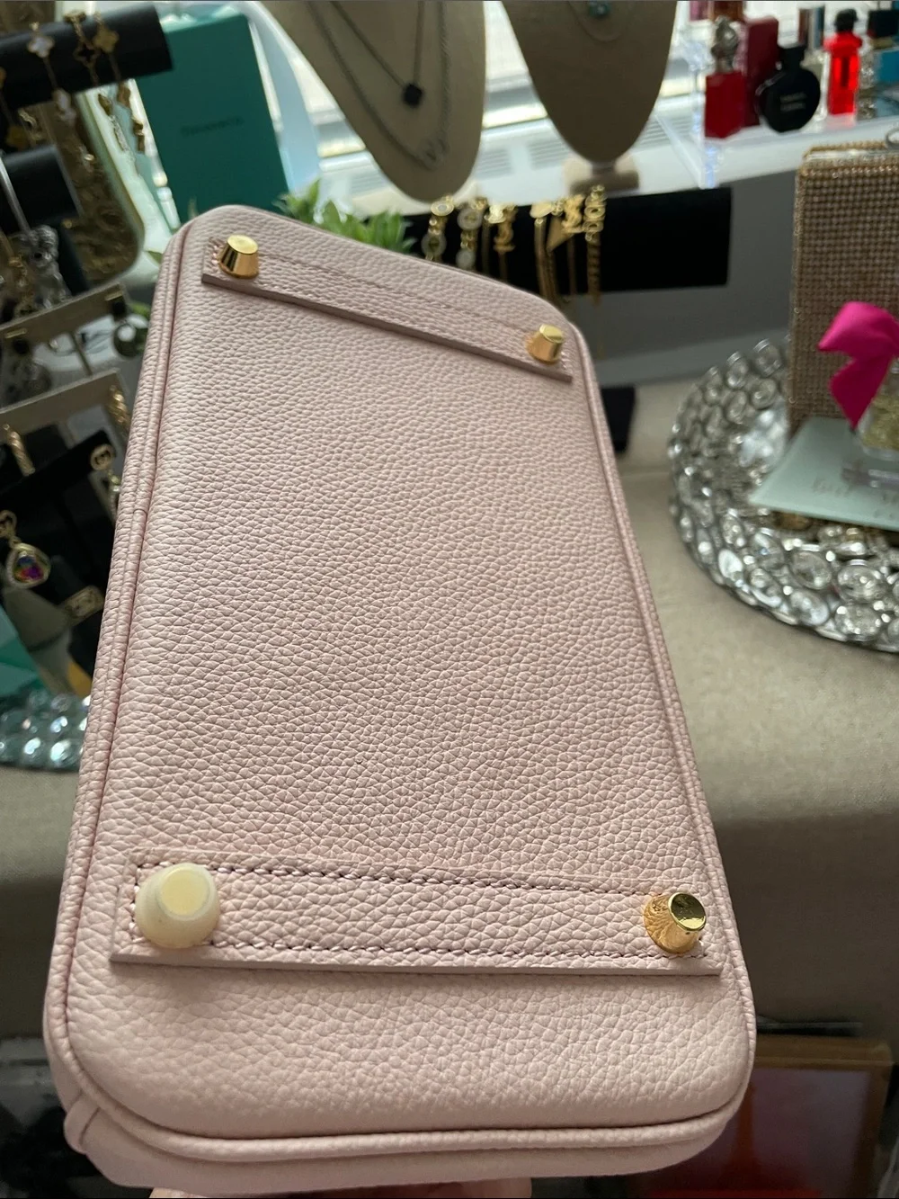 ✨💕Women’s Structured Top-Handle Bag in Light Pink with Gold Hardware💕✨NWT